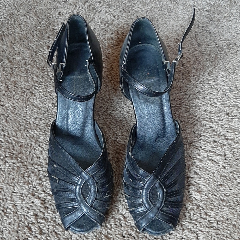 Very Fine ladies dance shoe